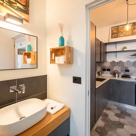 Apartment Elegante Nel Cuore Dei Navigli